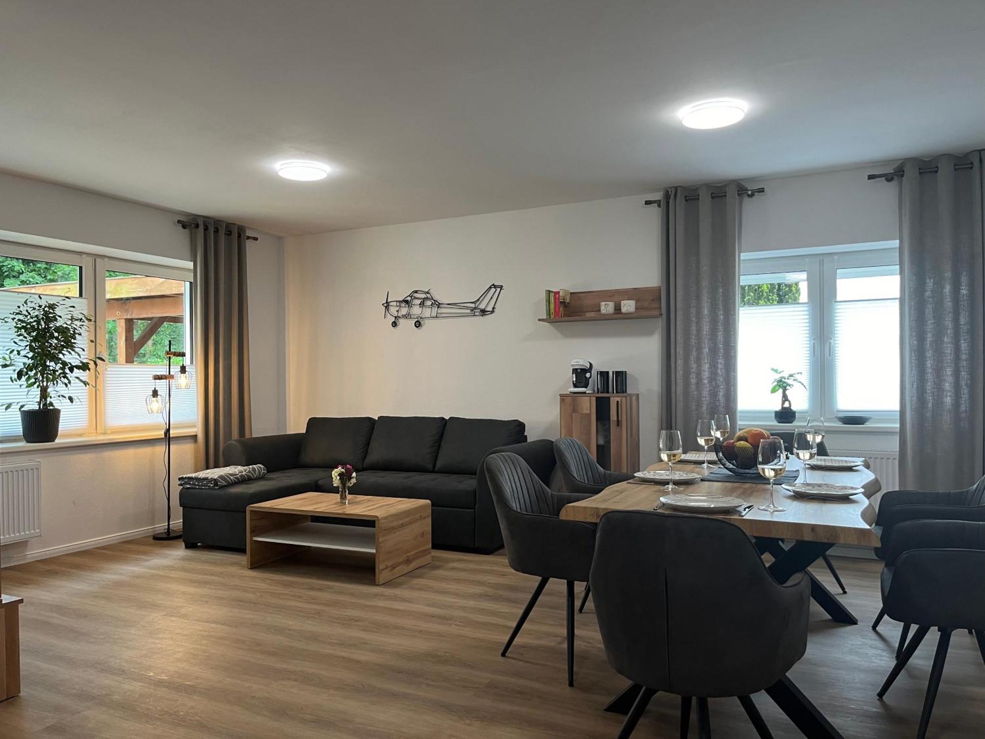 Cessna, Elegante Wohnung, 2 Schlafzimmer, Ueberdachte Terrasse * Cloppenburg